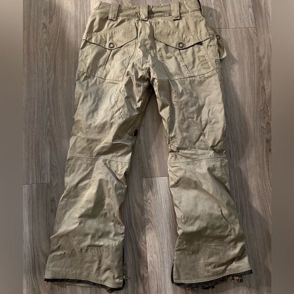 Men’s L1 Ski and Snowboard Pants - Picture 2 of 3